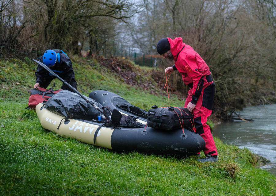 Icy bivouac and precise logistics